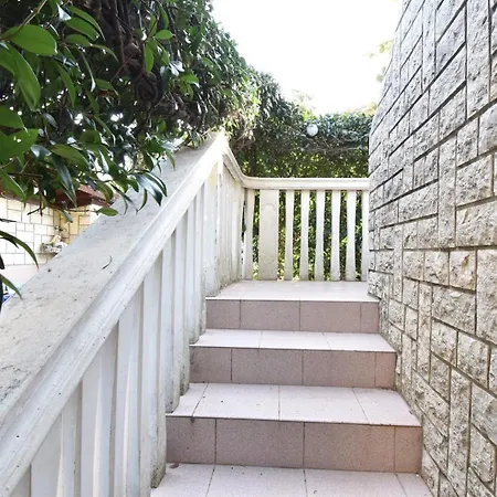 Cosy With Terrace Guest house *