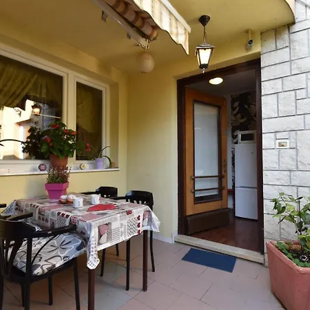 Guest house Cosy With Terrace *
